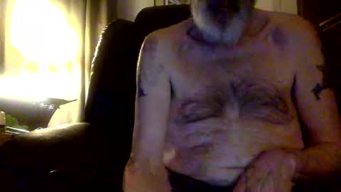 Snapshot of rando56 chatting on 10-05-25, 10:13 Randy online show from 10-05-25, 10:13