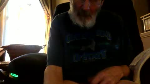 Snapshot of rando56 chatting on 06-04-26, 10:43 Randy online show from 06-04-26, 10:43