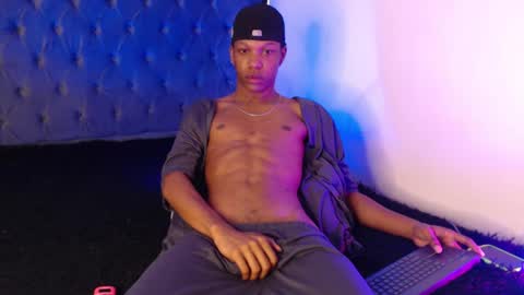 randy_connor9 online show from 03-12-25, 07:17