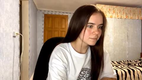 Lia online show from 09-13-25, 04:07