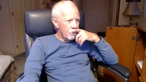 ranger1001 online show from 11-23-25, 08:52