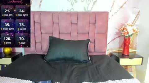 Snapshot of rapunsel_ chatting on 07-24-26, 02:26 rapunsel online show from 07-24-26, 02:26