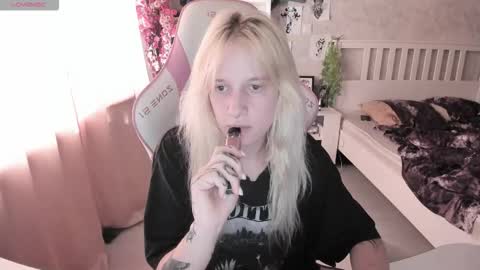 Rapunzel online show from 09-12-25, 01:11