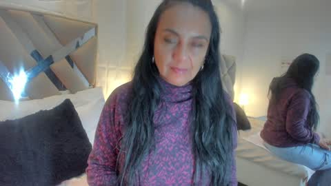 Raquel Moore  online show from 02-06-25, 05:25