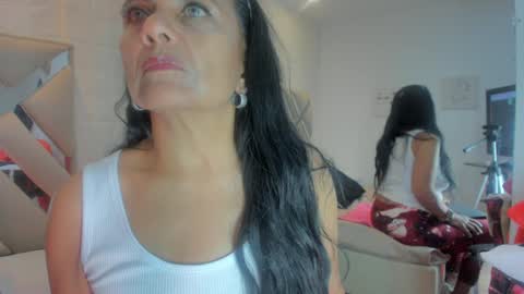 Raquel Moore  online show from 02-07-25, 11:34