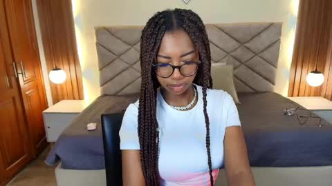 Snapshot of raqueljones_ chatting on 05-16-26, 12:15 Raquel online show from 05-16-26, 12:15