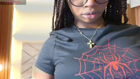 Snapshot of raqueljones_ chatting on 05-28-26, 12:02 Raquel online show from 05-28-26, 12:02