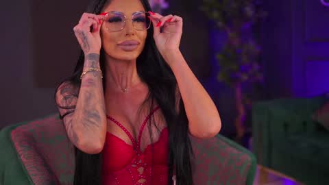 Raquelle online show from 12-27-24, 07:03