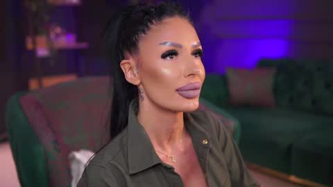 Raquelle online show from 12-29-24, 07:11