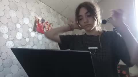 Lora online show from 07-14-26, 04:06