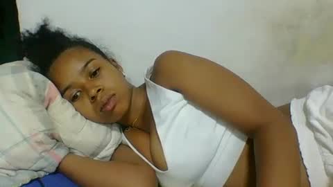 Snapshot of rasoelysca chatting on 12-13-25, 09:53 rasoelysca online show from 12-13-25, 09:53
