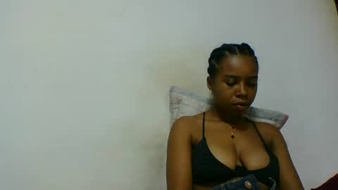 Snapshot of rasoelysca chatting on 12-14-25, 11:31 rasoelysca online show from 12-14-25, 11:31