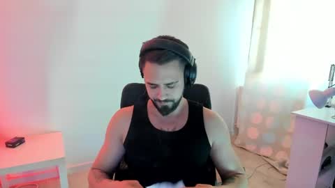 RaulMaxel online show from 05-05-26, 03:36
