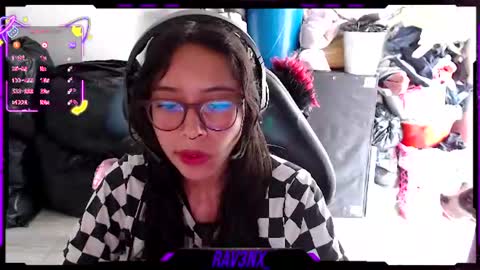   online show from 06-25-26, 07:18