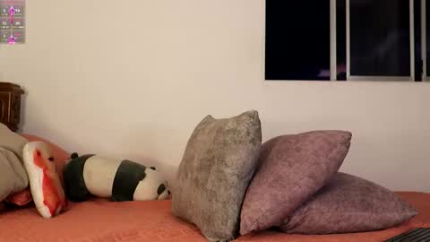 Snapshot of raven06_ chatting on 12-14-25, 11:09 Raven online show from 12-14-25, 11:09