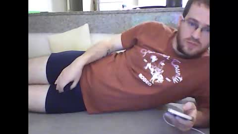 Snapshot of raven_87 chatting on 04-05-26, 11:46 Raven online show from 04-05-26, 11:46