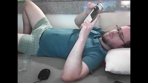 Snapshot of raven_87 chatting on 04-09-26, 02:33 Raven online show from 04-09-26, 02:33