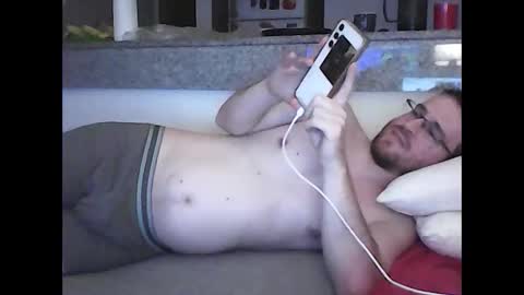 Snapshot of raven_87 chatting on 04-13-26, 12:05 Raven online show from 04-13-26, 12:05