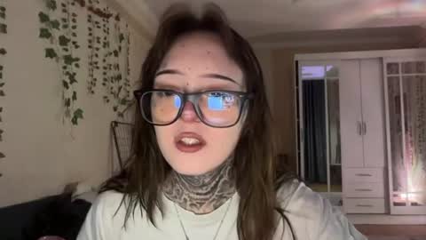 raven_armor online show from 06-10-26, 06:18