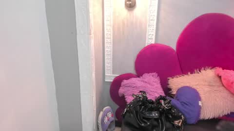 Snapshot of raven_loove chatting on 05-11-26, 06:49 raven_loove online show from 05-11-26, 06:49
