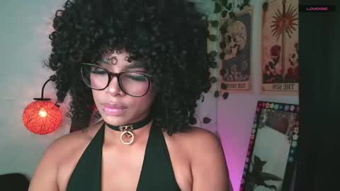 Snapshot of raven_luv chatting on 09-14-25, 09:25 raven  online show from 09-14-25, 09:25