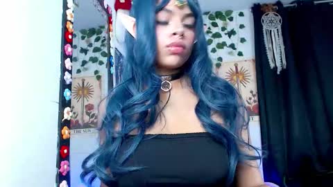 Snapshot of raven_luv chatting on 10-10-25, 01:26 raven  online show from 10-10-25, 01:26