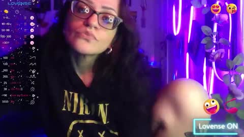 Snapshot of ravenandsin chatting on 09-08-25, 11:48 Raven online show from 09-08-25, 11:48