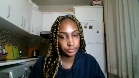 Snapshot of ravenbby chatting on 05-11-26, 08:28 ravenbby online show from 05-11-26, 08:28