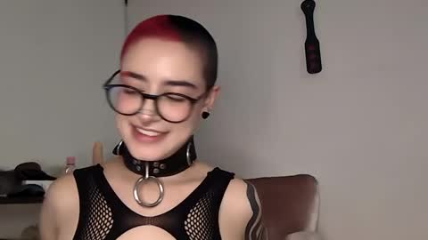 Snapshot of ravendarkness_ chatting on 02-20-25, 12:08 ravendarkness_ online show from 02-20-25, 12:08