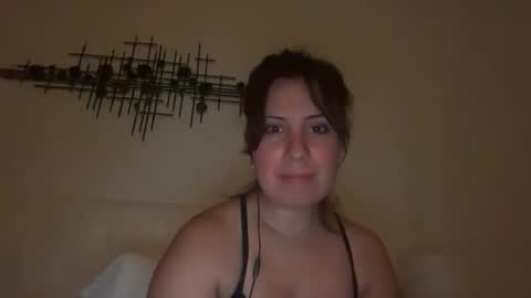 Snapshot of ravenelizabeth1 chatting on 03-25-26, 11:55 Raven online show from 03-25-26, 11:55