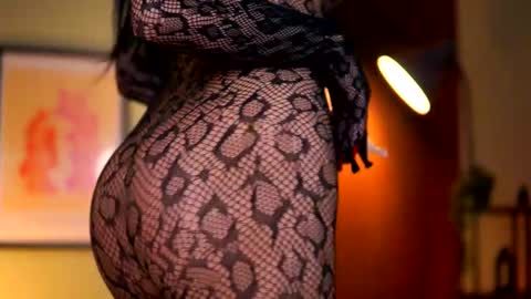 Snapshot of ravennadarcy chatting on 11-25-25, 08:20 Lav online show from 11-25-25, 08:20