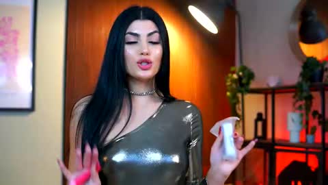 Snapshot of ravennadarcy chatting on 12-03-25, 08:18 Lav online show from 12-03-25, 08:18