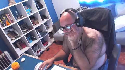 ravingr3d3 online show from 10-09-25, 11:19