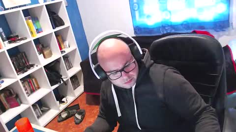 ravingr3d3 online show from 12-17-25, 09:37