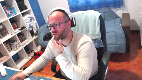 ravingr3d3 online show from 05-13-26, 01:30