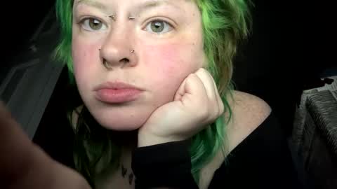 Snapshot of ravyn_xoxo chatting on 01-05-25, 06:13 Ravynn 3 online show from 01-05-25, 06:13