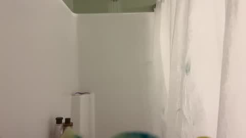 Snapshot of ravyn_xoxo chatting on 01-31-25, 03:41 Ravynn 3 online show from 01-31-25, 03:41