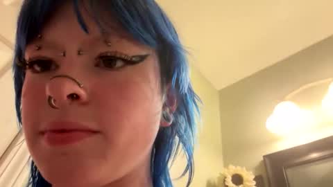 Snapshot of ravyn_xoxo chatting on 11-13-25, 03:33 Ravynn 3 online show from 11-13-25, 03:33