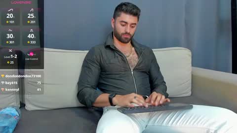 Snapshot of rawadam chatting on 12-03-24, 10:28 Adam online show from 12-03-24, 10:28