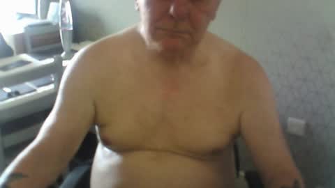 Snapshot of ray477 chatting on 07-09-26, 03:16 ray477 online show from 07-09-26, 03:16