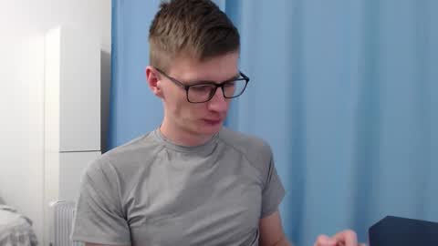 Snapshot of ray_booy chatting on 11-27-25, 08:22 Ray Booy online show from 11-27-25, 08:22