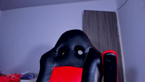 ray_long222 online show from 03-08-25, 08:57