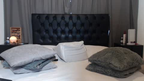 Snapshot of ray_weed chatting on 12-29-24, 09:52 Ray online show from 12-29-24, 09:52