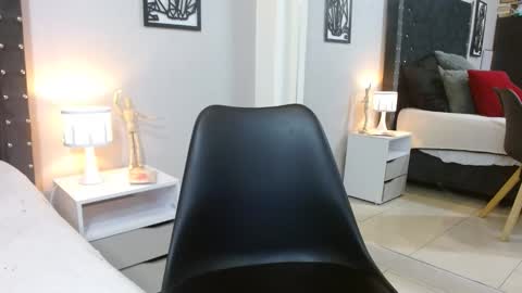 Snapshot of ray_weed chatting on 01-13-25, 01:34 Ray online show from 01-13-25, 01:34