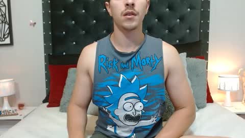 Snapshot of ray_weed chatting on 01-14-25, 01:36 Ray online show from 01-14-25, 01:36