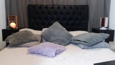 Snapshot of ray_weed chatting on 01-19-25, 11:53 Ray online show from 01-19-25, 11:53