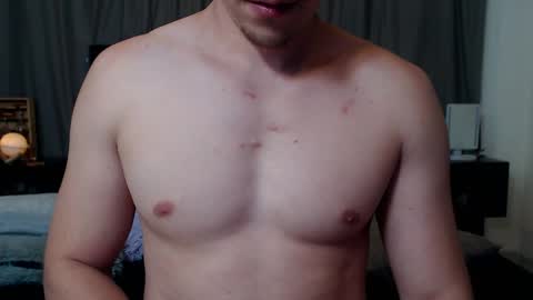 Snapshot of ray_weed chatting on 02-22-25, 01:44 Ray online show from 02-22-25, 01:44