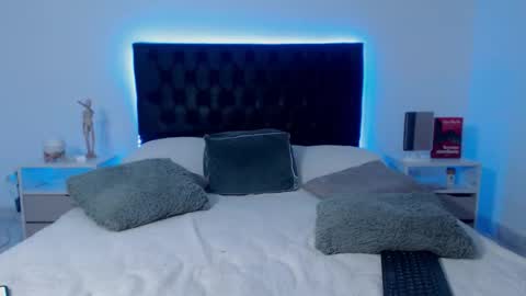 Snapshot of ray_weed chatting on 12-14-25, 11:09 Ray online show from 12-14-25, 11:09