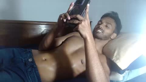 eyan online show from 10-18-25, 03:02