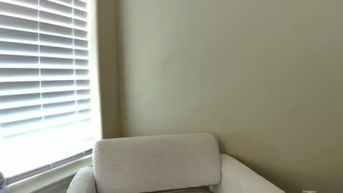 Snapshot of raybabexx chatting on 04-28-26, 08:03 RayBabe online show from 04-28-26, 08:03